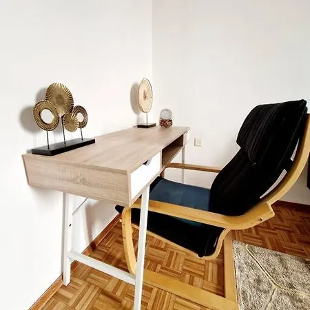 4.5 - Apartment *